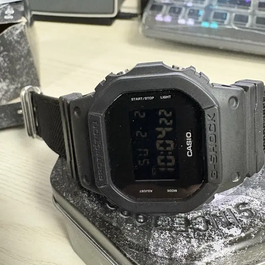 지샥 시계, 풀박스 구성, G-SHOCK DW-5600BB-1 시계