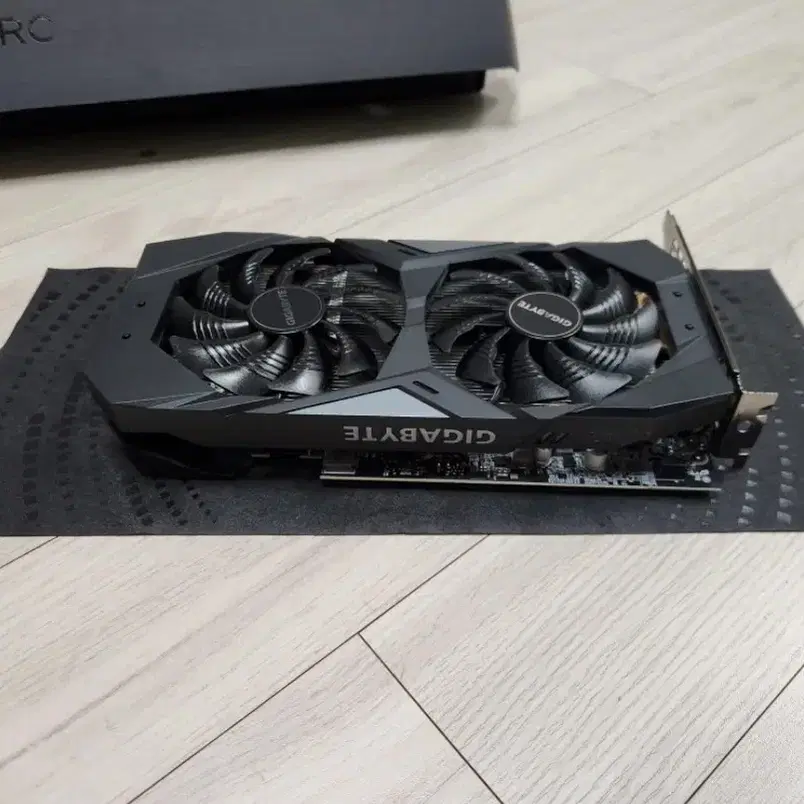 그래픽카드 RTX2060 6g 판매합니다