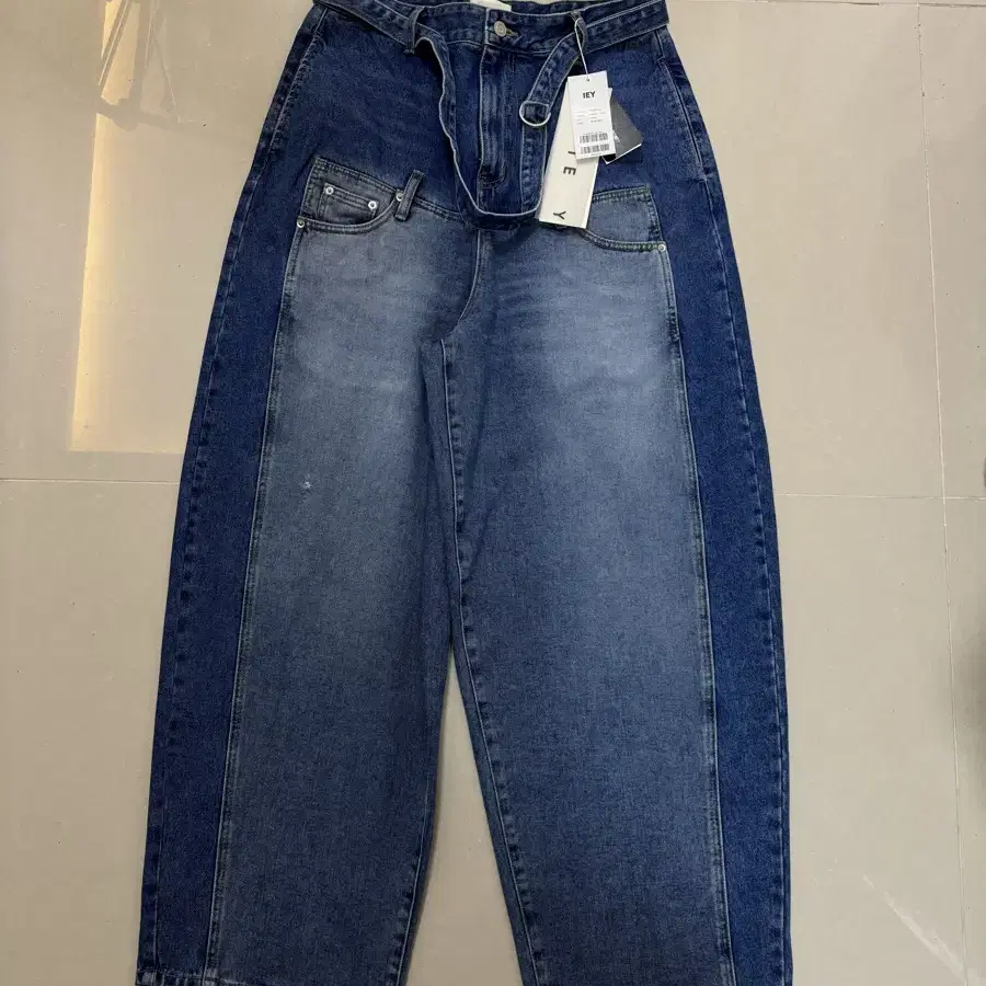 이에이(IEY)DOUBLE OVERSIZE DENIM Medium Ind