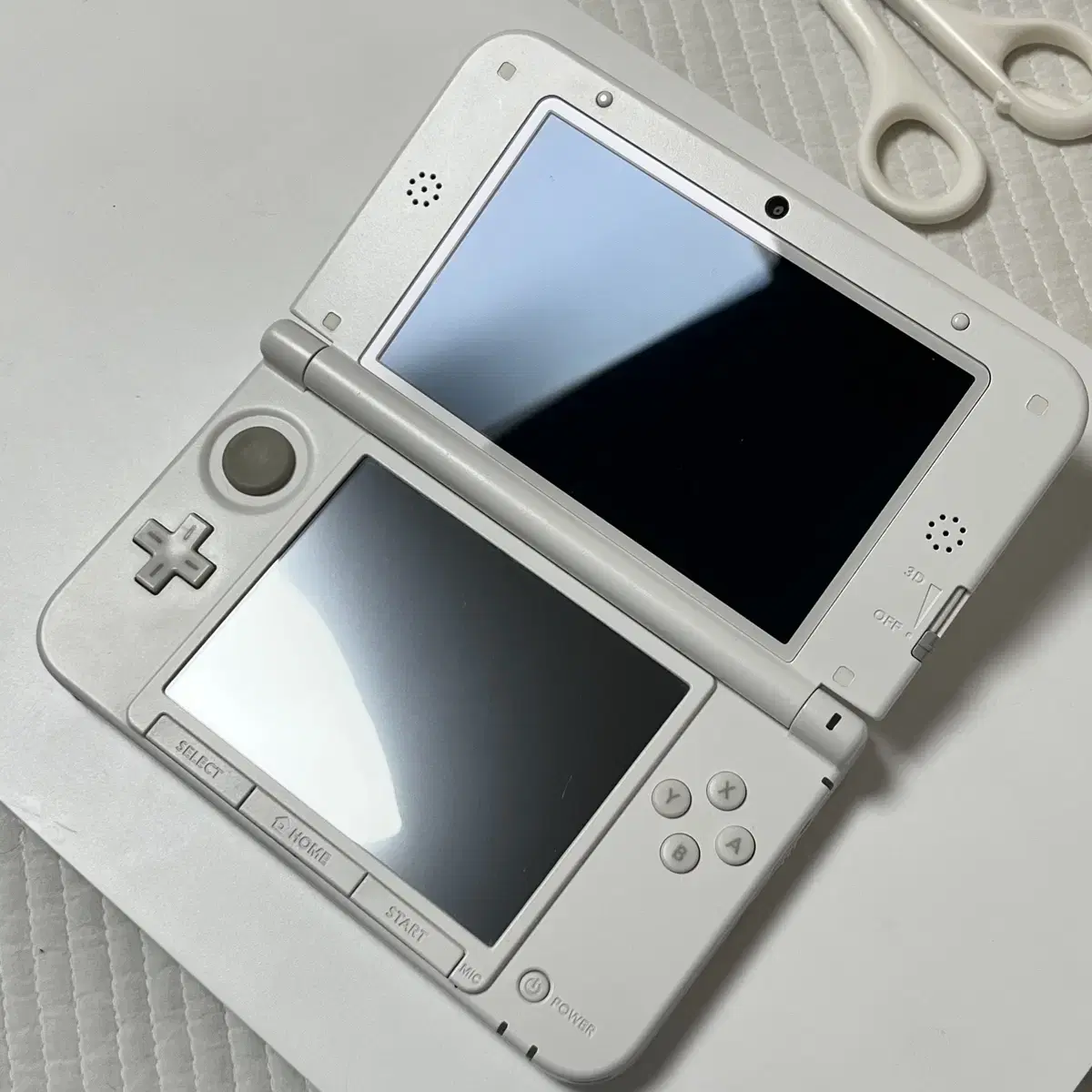 닌텐도 3ds xl 화이트 구큰다수