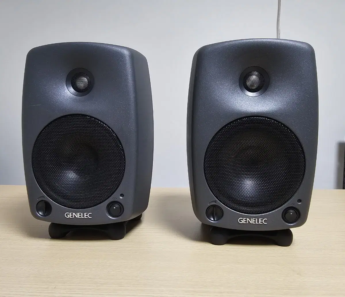 GENELEC 8030B 1pair