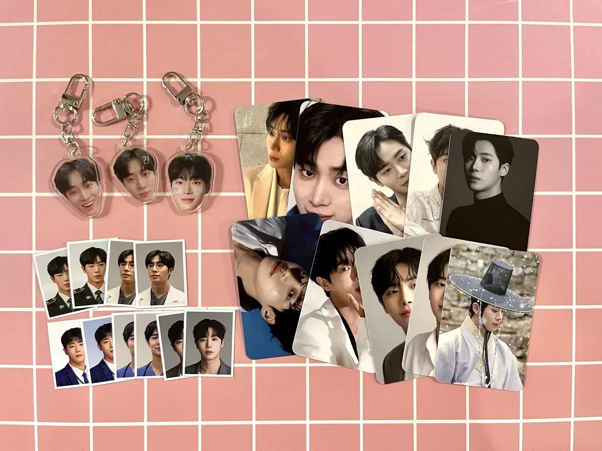 Goods of actor Choo Young-woo (stamp/keyring/photocard)