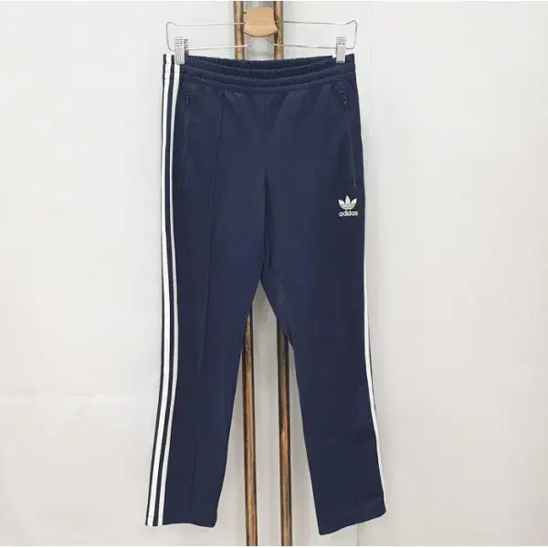 (JJ21325) Adidas Europa Track Pants 30-31