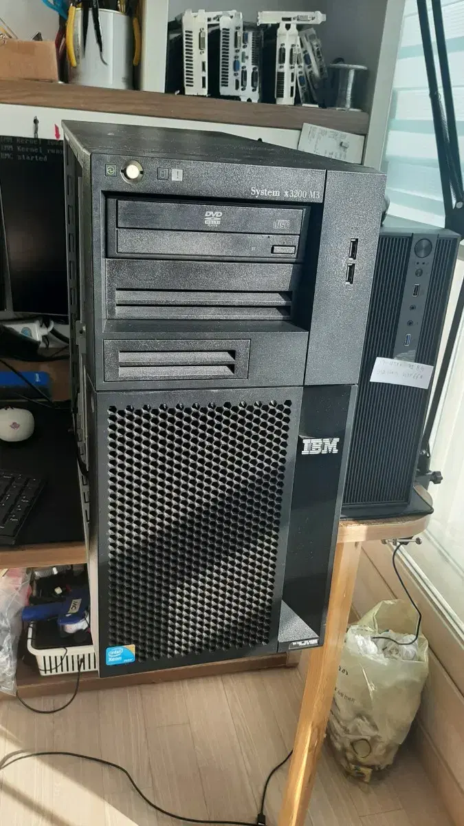 IBM 서버컴퓨터 X3200 M3팝니다.