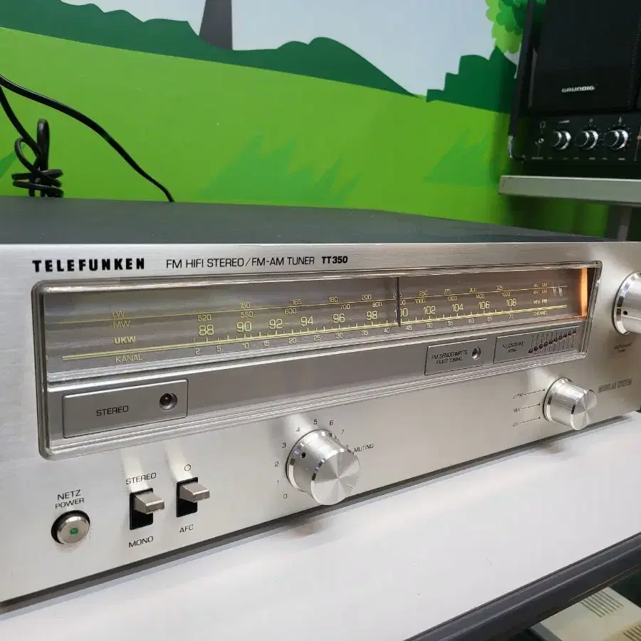 빈티지 텔레푼켄 TT350 스트레오 Am/Fm 튜너 입니다.