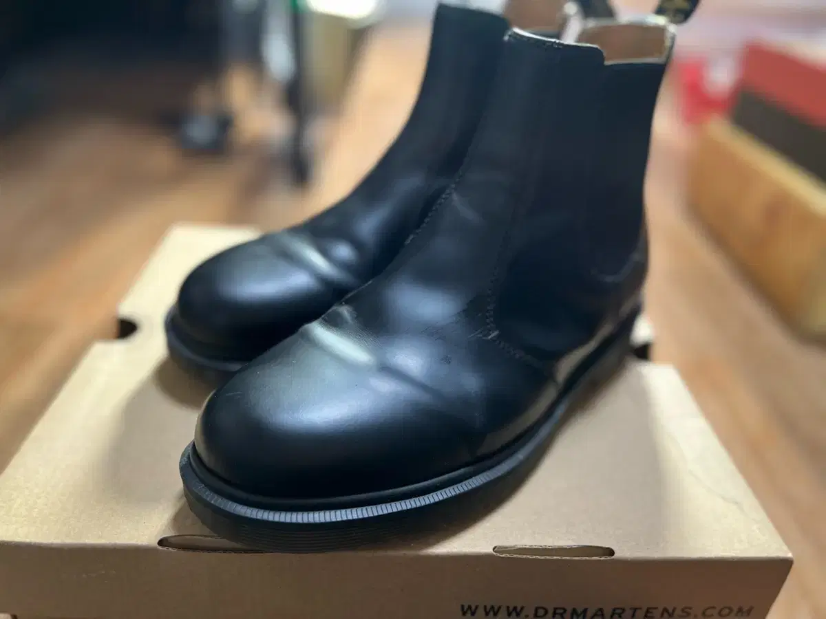 Dr. Martens 2976 Chelsea Boots 270