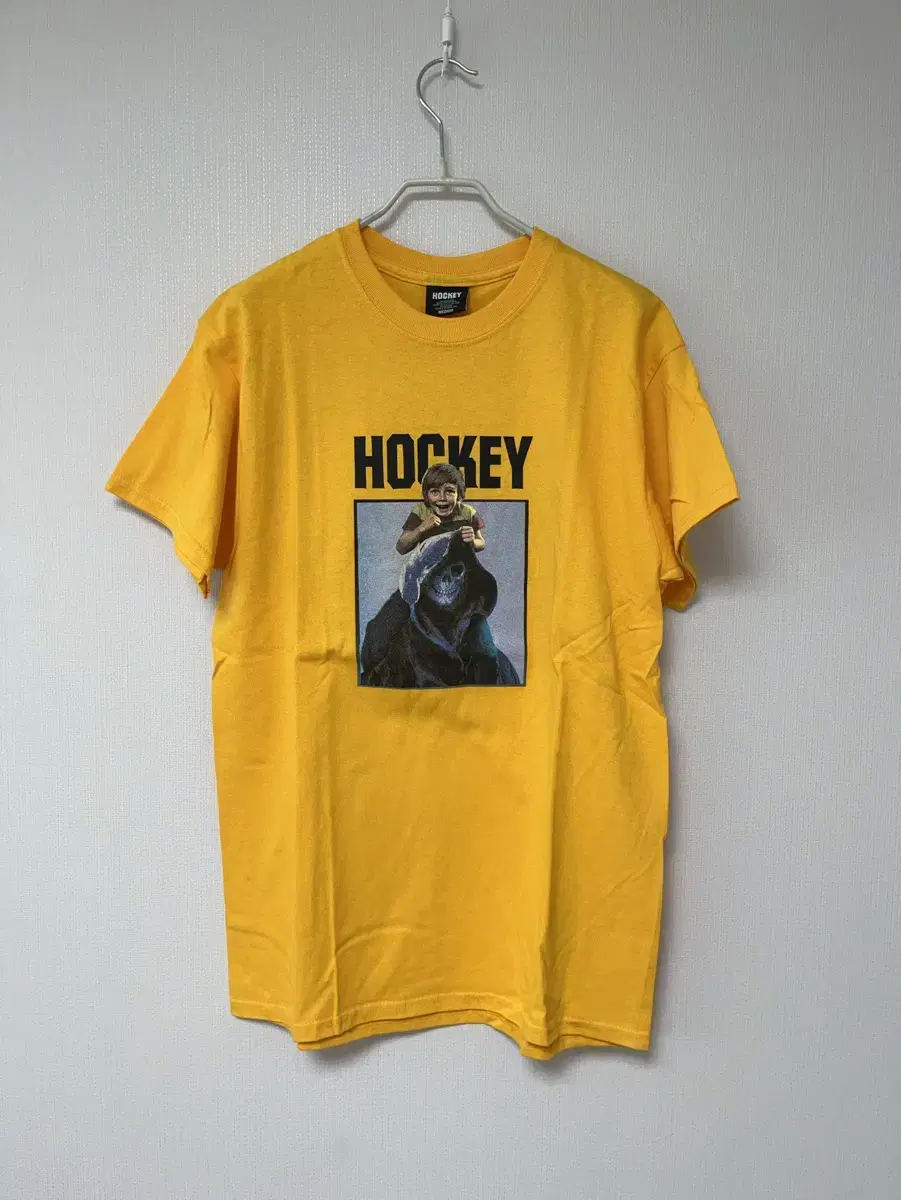 HOCKEY tee /Puckin' Awesome (New Product)