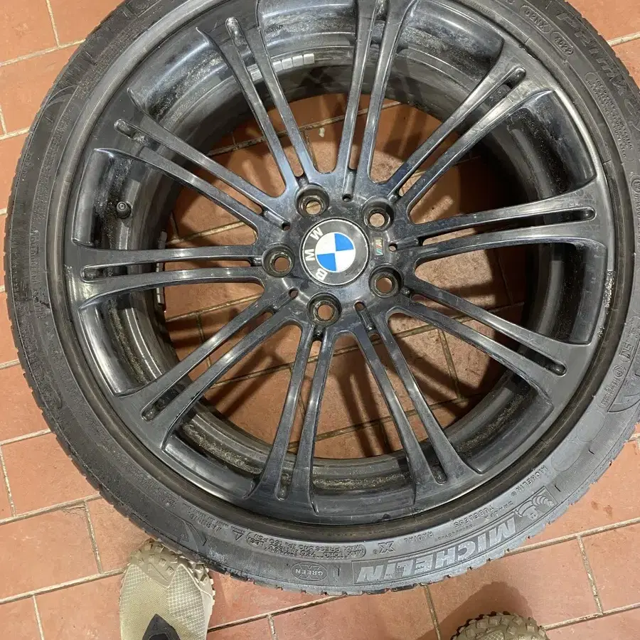 Bmw e92 m3 lci19인치 팝니다