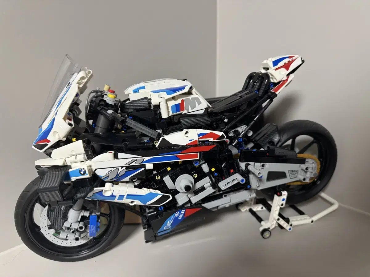 레고 테크닉 BMW M 1000RR