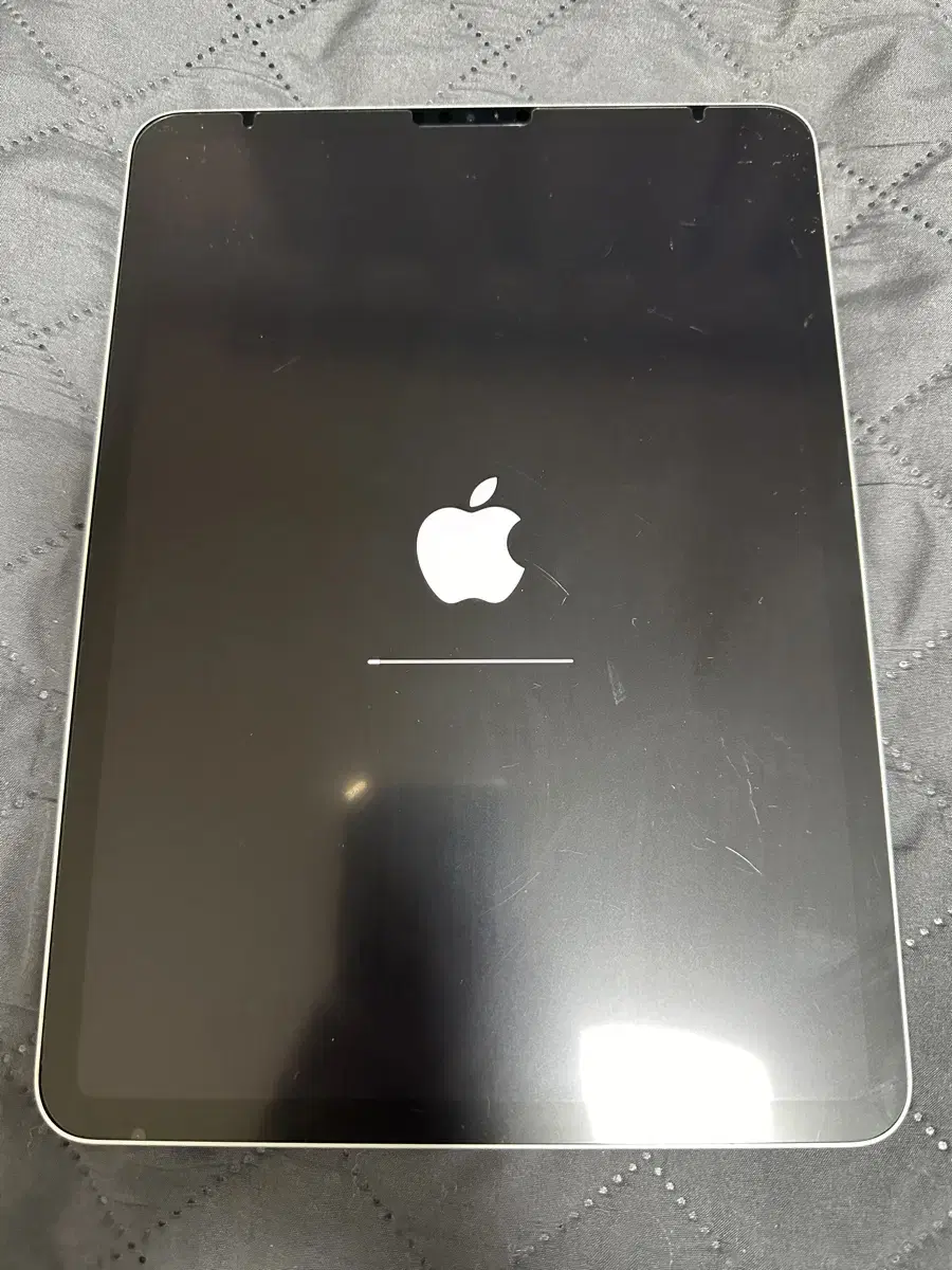 iPad Pro m1 11-inch 256GB Wi-Fi model