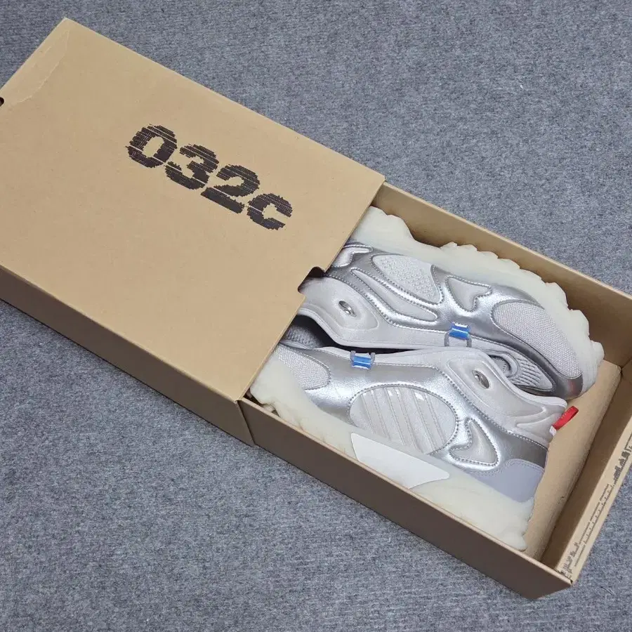 [265] Adidas x 032c GSG TR Grey