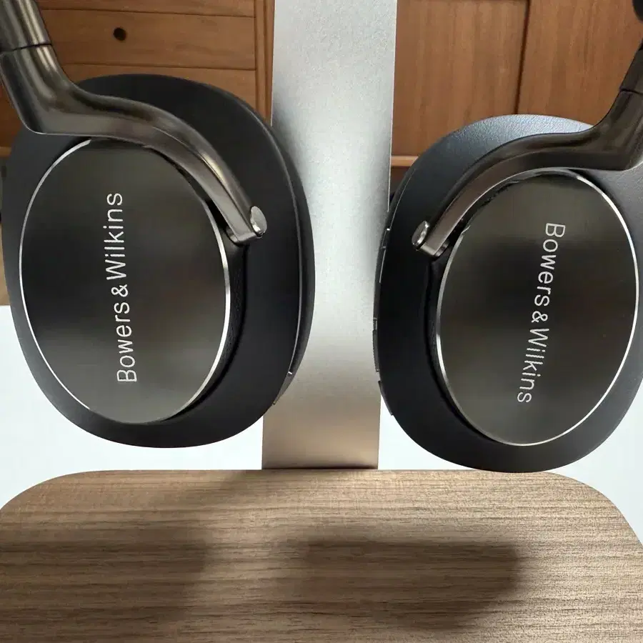 [팝니다] Bowers & Wilkins PX8