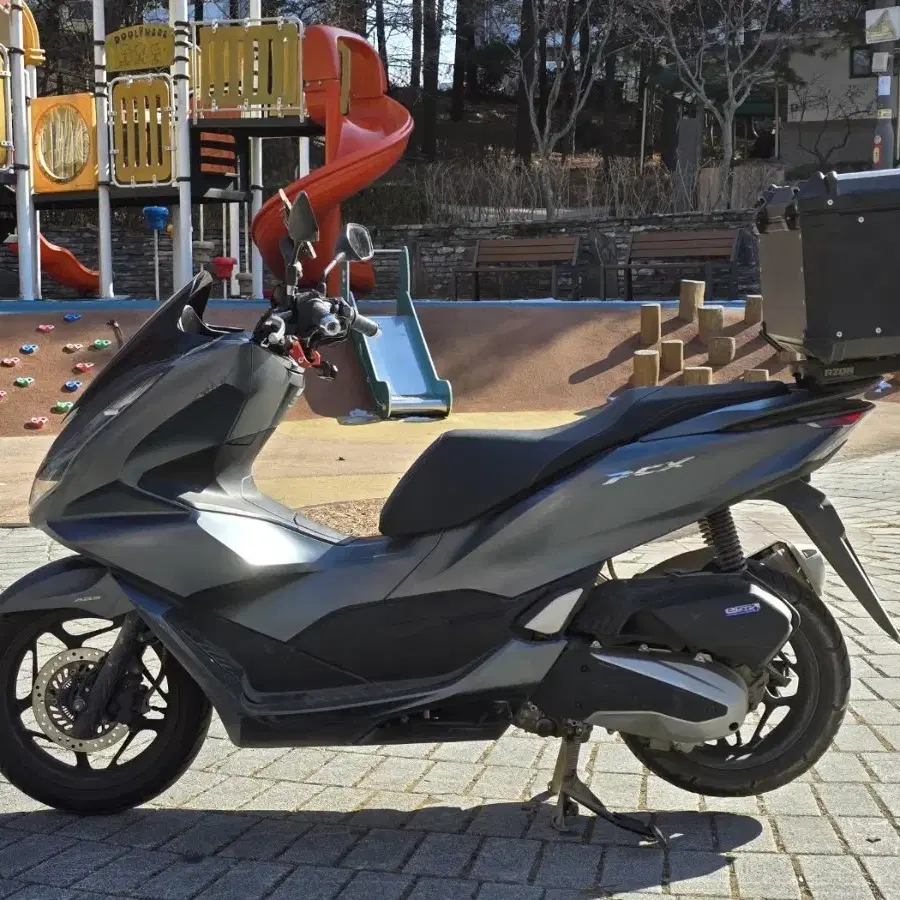 혼다 PCX125 22년식 ABS 배달세팅 1만키로 판매합니다