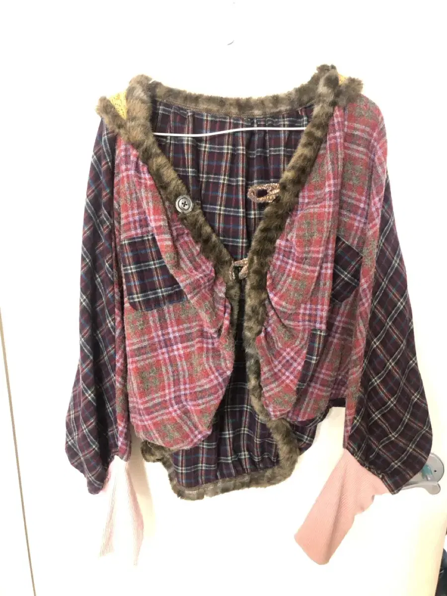 Mixed Check Hoodie Cape 체크 케이프