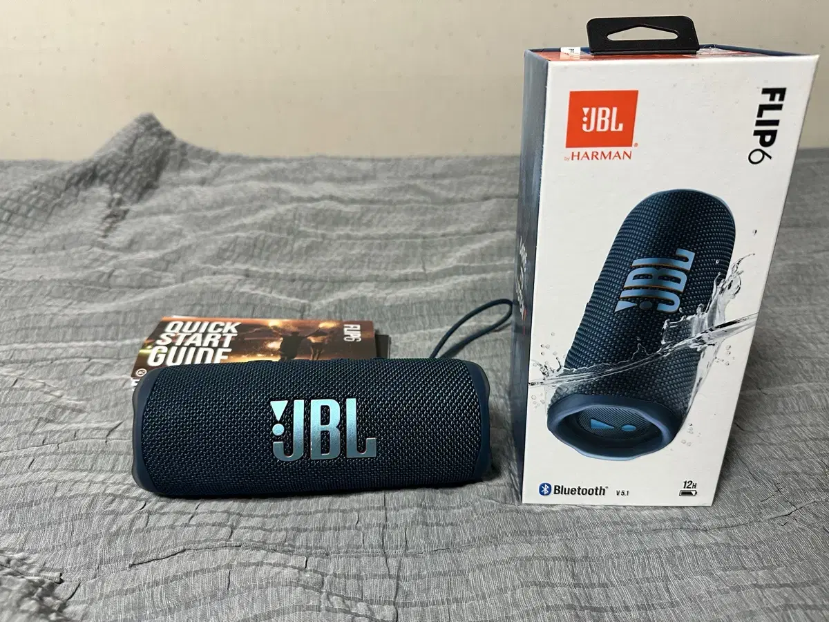 Selling JBL flip6 (box included)