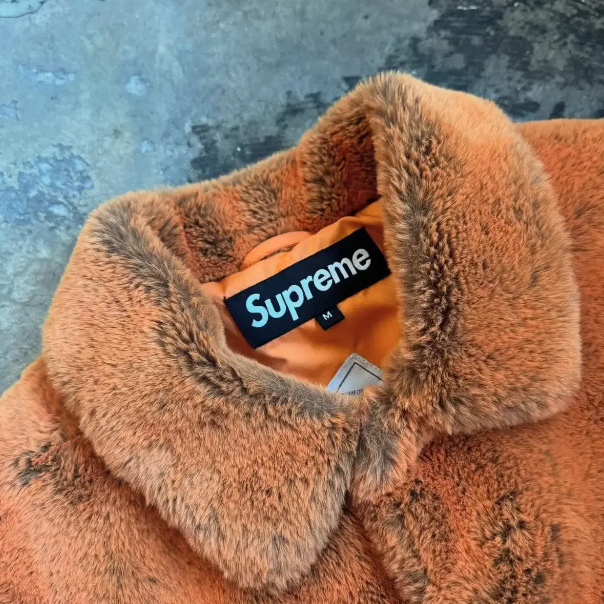 supreme 21fw two tone faux fur coat