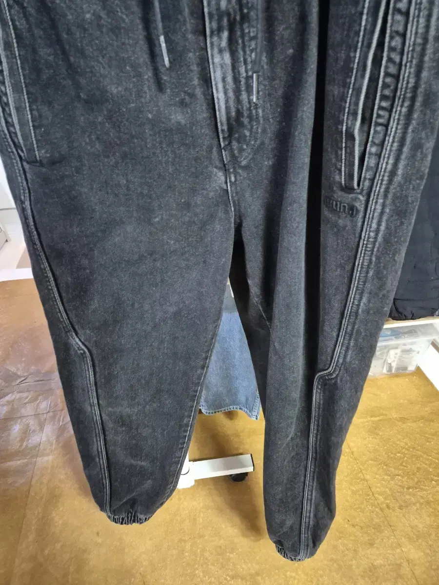 (46size)22ss 준지 유아인 흑청 조거