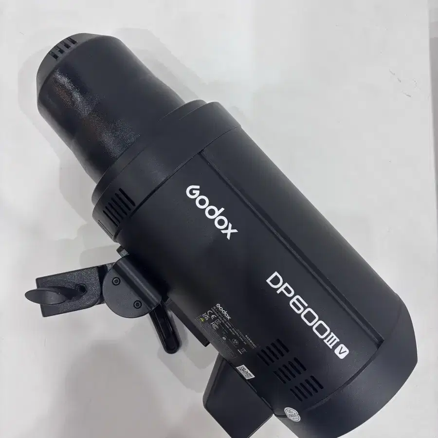 Godox DP600IIIv 고독스 촬영조명 순간광 LCD패널