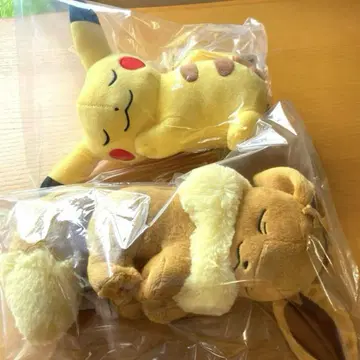 새상품 택 포함 잠자는 이브이 잠자는 피카츄 봉제 인형 포켓몬센터