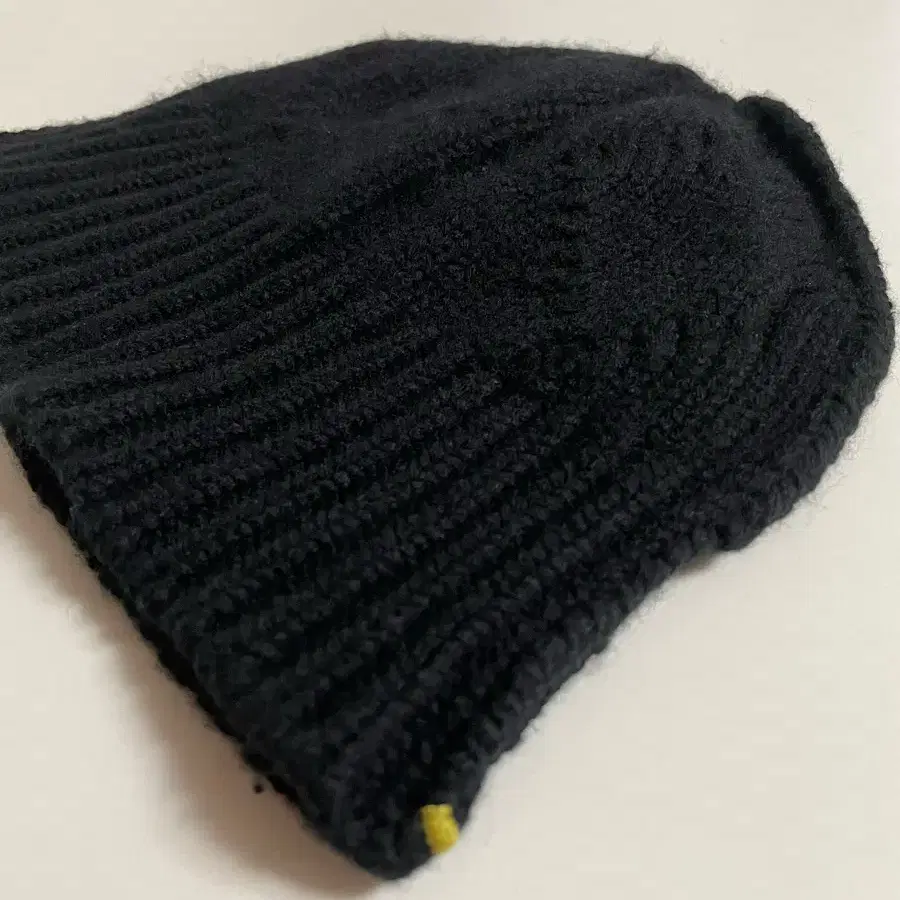 나비버스 upturned beanie