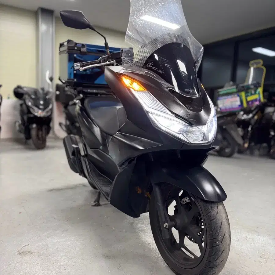 21년식 혼다 PCX125 ABS모델 6만Km 구동계올교환 판매합니다.