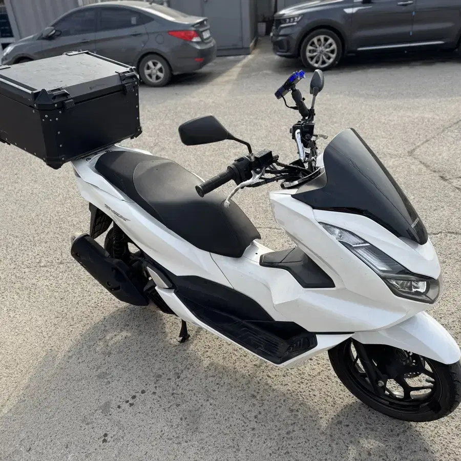 혼다 pcx125 22년 abs 화이트컬러 판매합니다