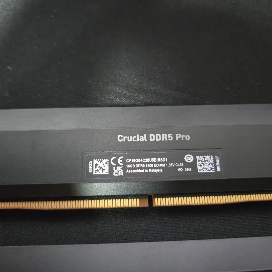 마이크론 Crucial DDR5-6400 CL38 PRO 2EA 팝니다