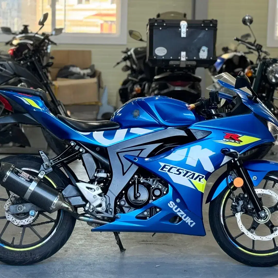 스즈키 gsxr125 19년식 2만km 요시무라 구변완 저렴히 판매합니다