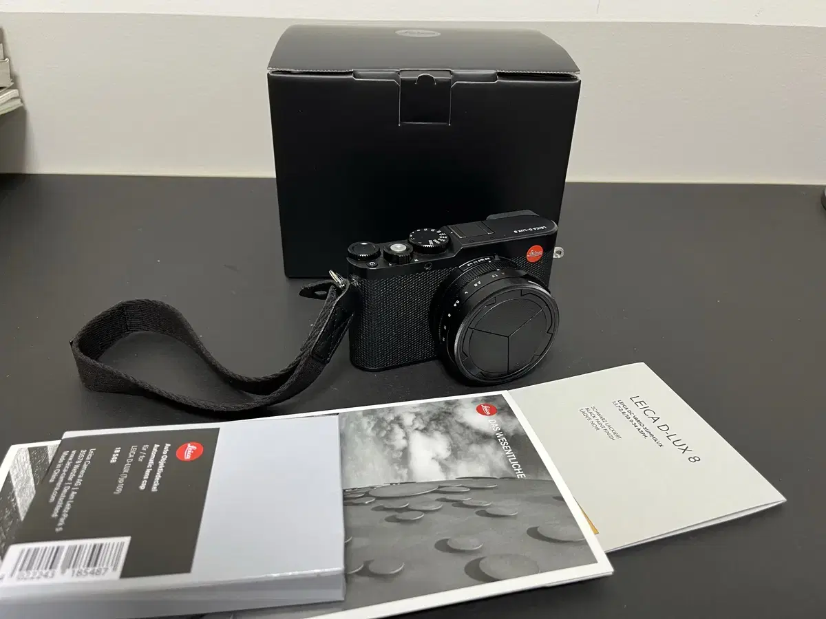 라이카 디럭스 D-lux 8 오토렌즈캡 leica d-lux 8판매합니다