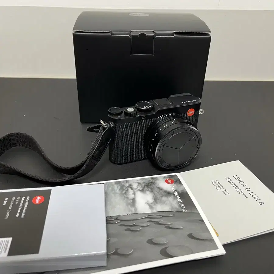 라이카 디럭스 8 + 오토렌즈캡 leica d-lux 8 판매합니다.