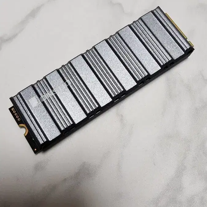 SK하이닉스 Platinum P41 NVMe SSD 2TB M.2 팝니다