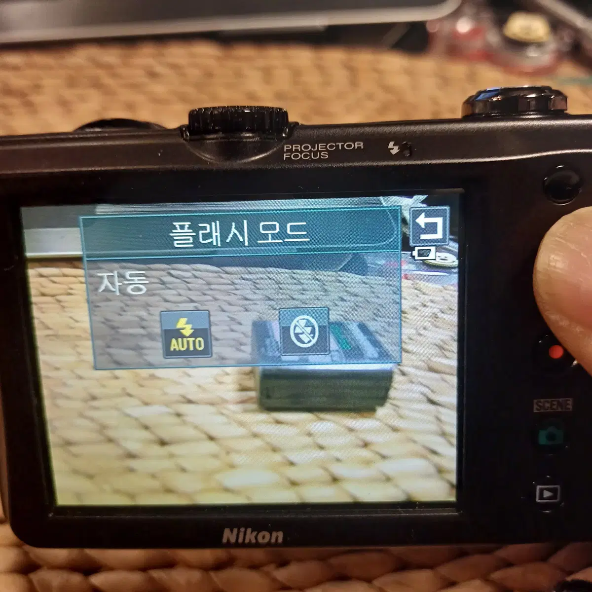 니콘 S1100PJ 프로젝터 디지털 카메라