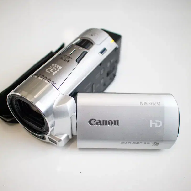 Canon iVIS HF M51