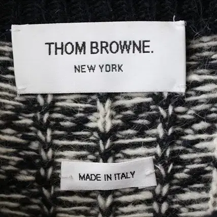 THOM BROWNE 톰브라운 펭귄 모헤어+울 스웨터