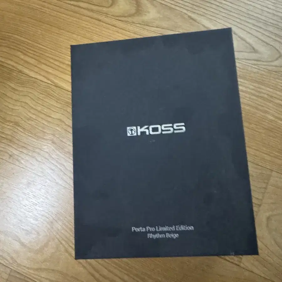 koss 포르타 프로 베이지 색 팝니다