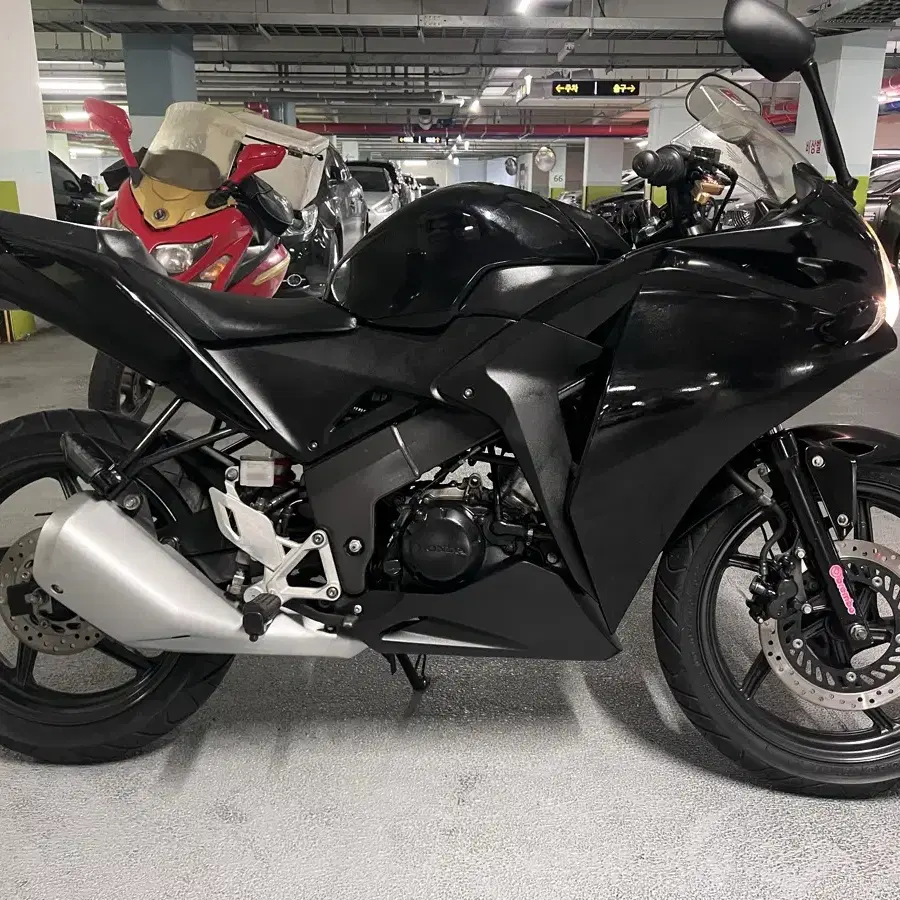 cbr125 블랙 순정