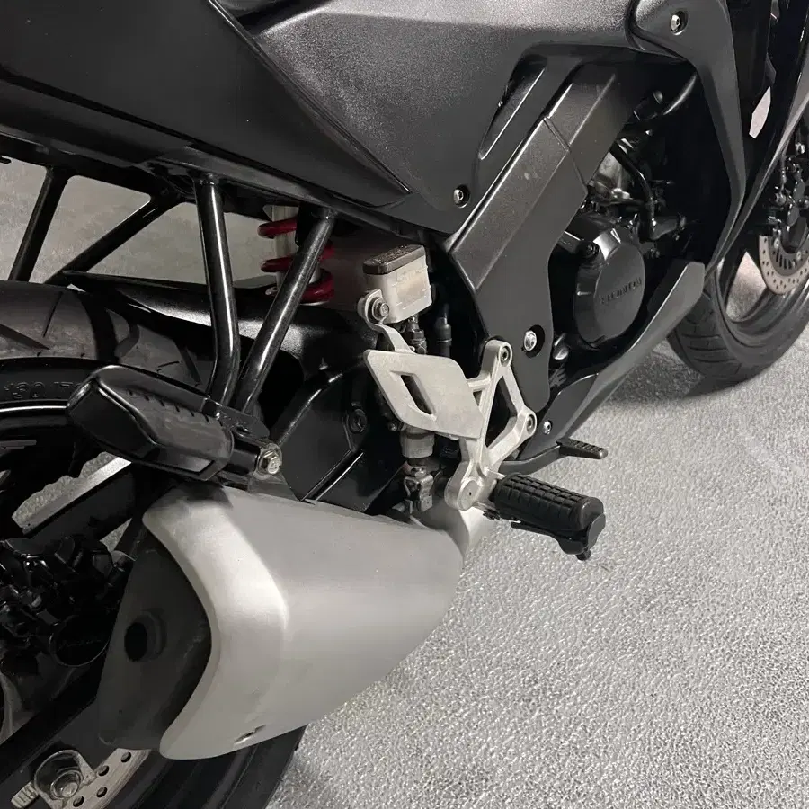 cbr125 블랙 순정