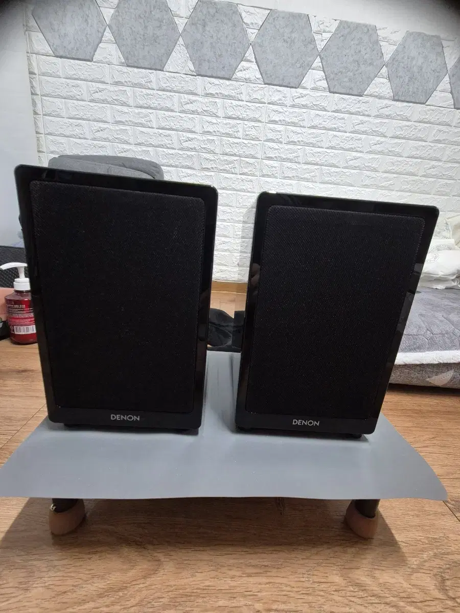 DENON speakers