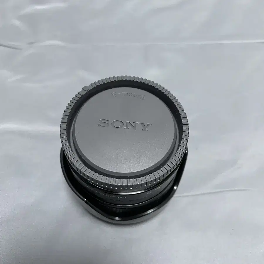 sony sel35f18 카페렌즈