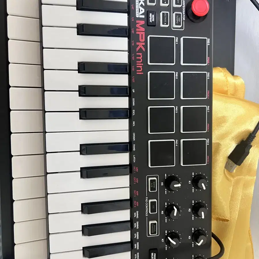 아카이미니 AKAI MPK MINI