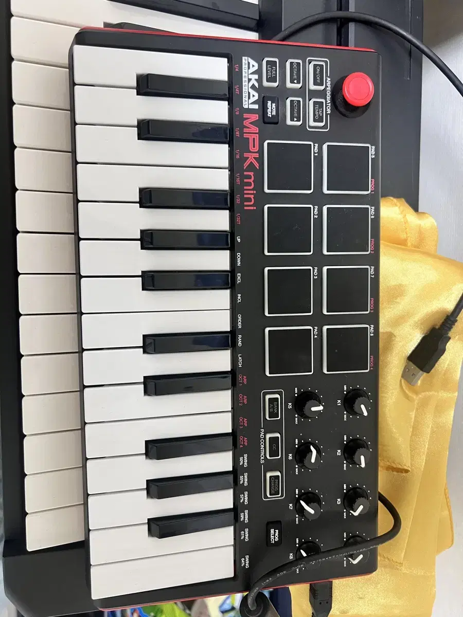 아카이미니 AKAI MPK MINI