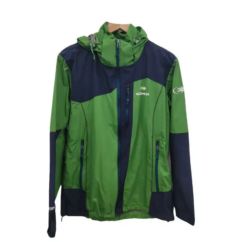 Eider 아이더 라이트 그린 바람막이 여 100 A495