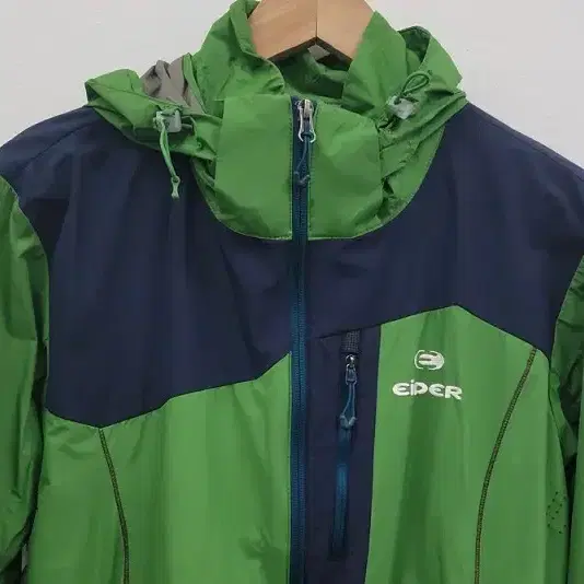 Eider 아이더 라이트 그린 바람막이 여 100 A495