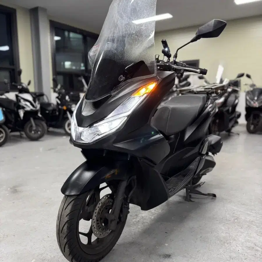 혼다 PCX125 22년형 6만Km 판매합니다