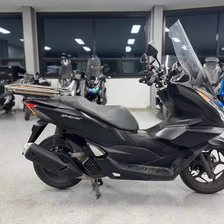 혼다 PCX125 22년형 6만Km 판매합니다