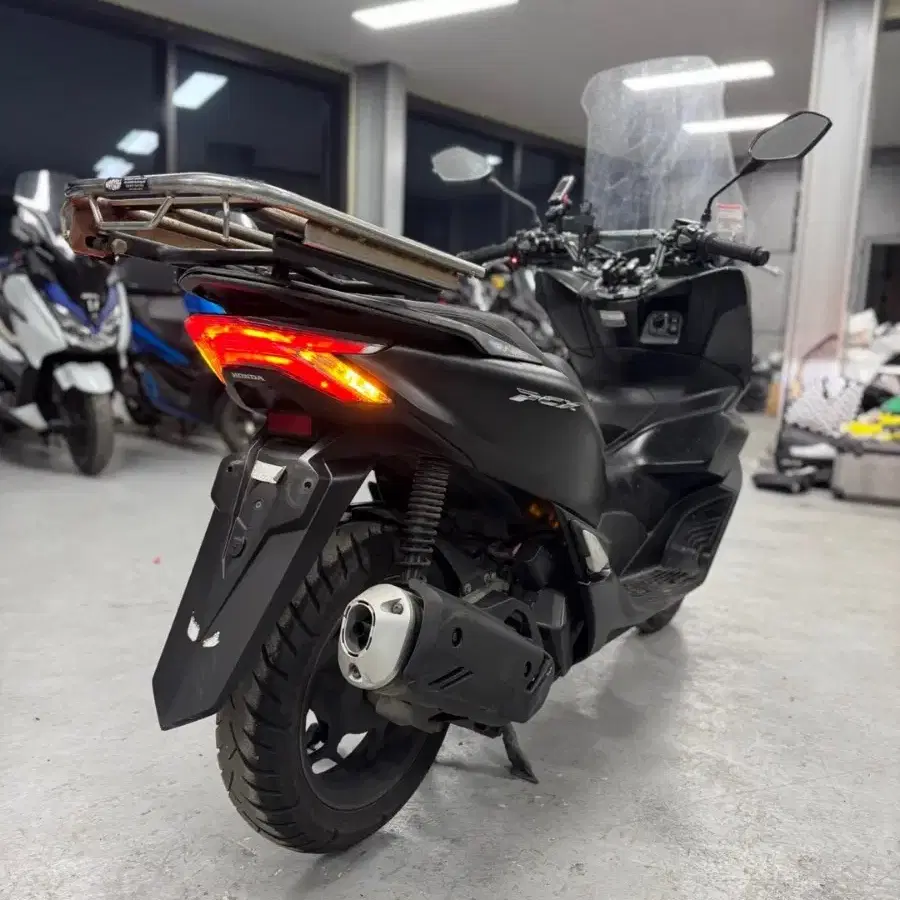 혼다 PCX125 22년형 6만Km 판매합니다