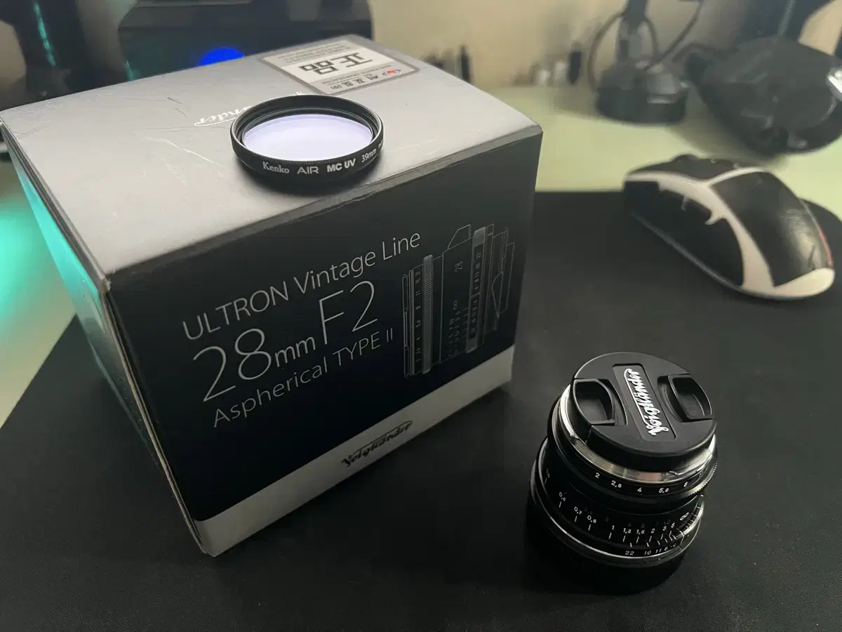 보이그랜더 울트론 28mm f2 블랙