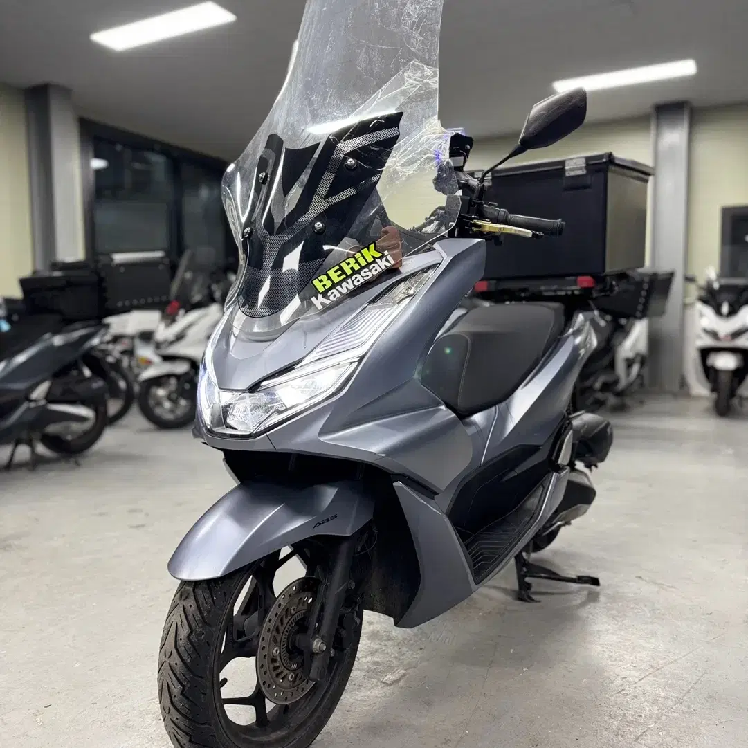 혼다 Pcx125 ABS 22년식 3만Km 판매합니다.