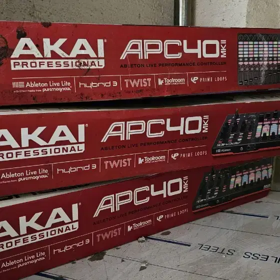 AKAI 아카이 에이블톤컨트롤러 APC40MKII APC40MK2