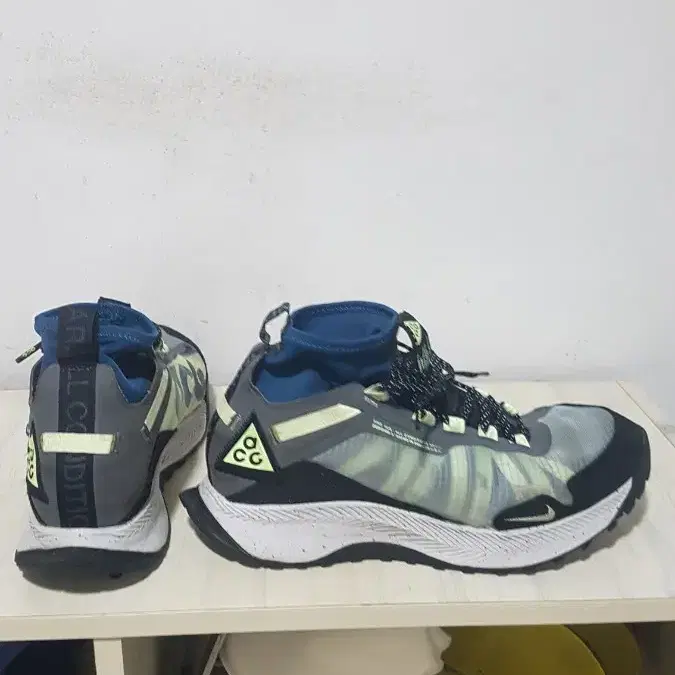 택포255~260 정품 NIKE ACG REACT/ZOOM 쿠션 트레킹화